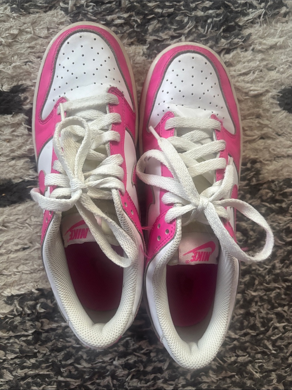 Nike Kids White and Hot Pink Low-Top Sneakers